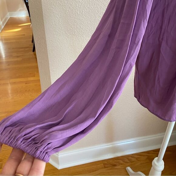 BANANA REPUBLIC SLIT-BACK BLOUSE   - Picture 9 of 16